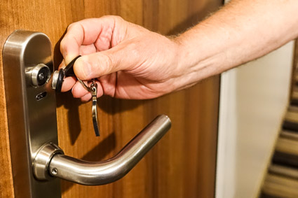 Door lock on EMERALD STAR