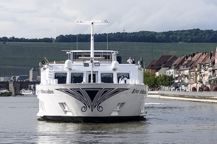 Uniworld RIVER AMBASSADOR in Würzburg