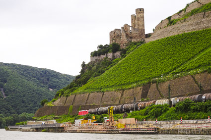 Ehrenfels castle ruins and train