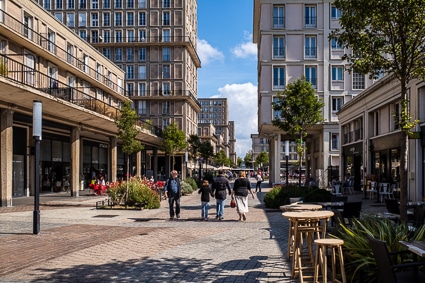 1950s streetscape in Le Havre