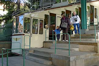 Schwebebahn passenger car