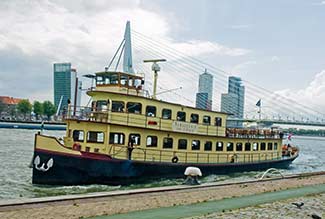 NAHELENNIA in Rotterdam