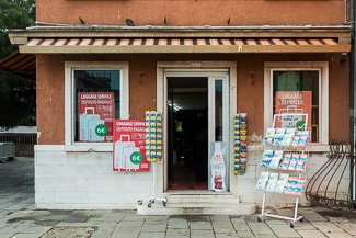 Luaggage storage near Ferrovia