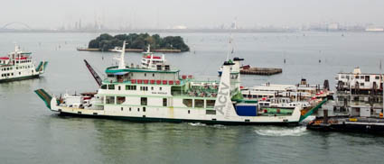 Tronchetto No. 17 car ferry